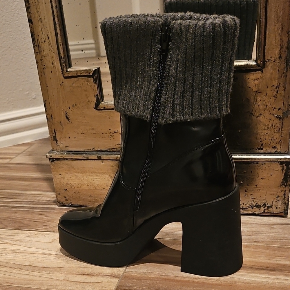 Sweater Cuffed Platform Rain Boots - Picture 5 of 8